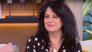 Άννα Βαγενά: Τα κορίτσια μου λένε &quot;Μαμά, αυτό δεν θα το ήθελε ο μπαμπάς&quot;