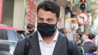 Ο Γιώργος Αγγελόπουλος σε paparazzi στιγμές εν μέσω καραντίνας