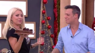 Ελένη | Γενέθλια για τον Σάββα Πούμπουρα – Η έκπληξη από την Ελένη Μενεγάκη