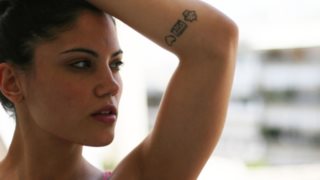 Μαίρη Συνατσάκη: Μας δείχνει τα αγαπημένα της τατουάζ!