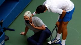 US Open: Τιμωρία με αποκλεισμό για τον Τζόκοβιτς! Χτύπησε επόπτρια από τα νεύρα του