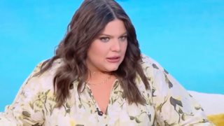 Δανάη Μπάρκα: "Το σκυλί αρχίζει και τρέμει, εγώ τρέμω πιο πολύ"