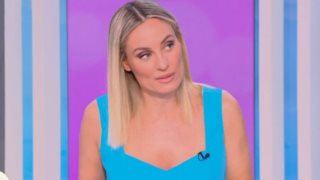 Ελεονώρα Μελέτη: Καθόμουν σαν την αγελάδα όλο το πρωί και έβγαζα γάλα και μου έγραφαν "τι ανάγκη έχει αυτή που έχει 15 Φιλιππινέζες"