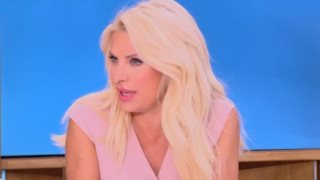 Ελένη Μενεγάκη | Η αποκάλυψη για το ταξίδι της στο εξωτερικό