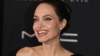 Angelina Jolie 
: Μαγνήτισε τα βλέμματα στην πρεμιέρα του Maleficent
