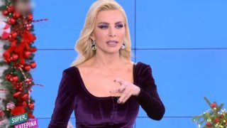 Κατερίνα Καινούργιου | Η έντονη αδιαθεσία στη "Super Κατερίνα" &amp; το τηλεφώνημα στον Νίκο Κοκλώνη