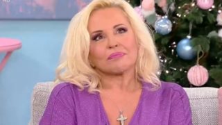 Μπέσσυ Αργυράκη: &quot;Έχω κάνει ακραία πράγματα από τη ζήλια μου. Υπάρχουν τηλέφωνα που τα βάζεις σε έναν χώρο και παρακολουθείς τι λέει ο άλλος&quot;