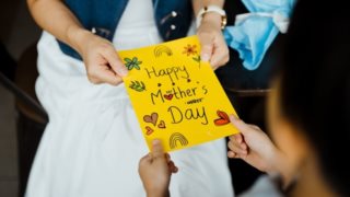 Γιορτή της Μητέρας: Το Doodle της Google είναι αφιερωμένο σε όλες τις μαμάδες του κόσμου