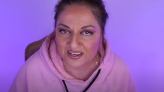 Η Σοφία Μουτίδου κάνει twerking και γίνεται viral