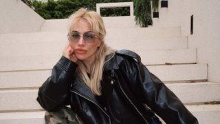 Η αναφορά της Κόνι Μεταξά στον Νίκο Καρβέλα: &quot;Θυμάμαι ότι ήταν ένας πολύ ευχάριστος άνθρωπος&quot;