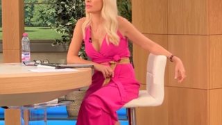 Ελένη Μενεγάκη: Η νέα απόδραση της στην Άνδρο &amp; η θέα που απολαμβάνει