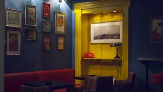 «Άγιος»: Η Νέα Συνήθεια Στο Κέντρο Της Πόλης: Η καλή ελληνική μουσική συναντά τον υπέροχο χώρο ενός νεοκλασικού