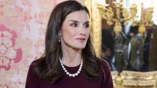 Hollywood Report | Η βασιλική οικογένεια στην πρώτη εμφάνιση για το 2025 &amp; οι Bieber&#39;s ξανά μαζί μετά τις φήμες