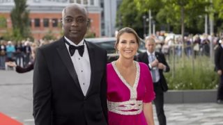 Ρήγμα στη νορβηγική βασιλική οικογένεια | Γιατί οι γονείς της Μartha Louise θα αποφύγουν τις φωτογραφίες στο γάμο της με τον Durek Verrett;