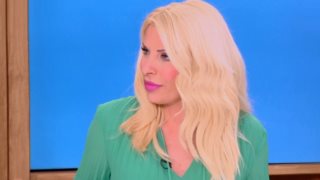 Η Ελένη Μενεγάκη &quot;ασπίδα&quot; για την Άντζελα Δημητρίου: &quot;Ας δείξουμε λίγο διακριτικότητα σε ό,τι αφορά τη ζωή της&quot;