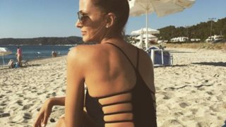 Αλέκα Καμηλά: Στην Ελλάδα για διακοπές: Οι φωτογραφίες με μαγιό