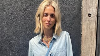 Η Σοφία Καρβέλα δείχνει το σώμα της: &quot;Αρνούμαι να αποδεχτώ αυτό που είμαι και είμαι υπέυθυνη για αυτό&quot;