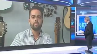 Ηλίας Βρεττός
: Η συγκλονιστική περιγραφή για το τροχαίο στον Νίκο Χατζηνικολάου