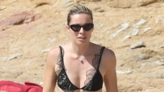 Μαριέττα Χρουσαλά: Η εμφάνιση με μαγιό που μαγνήτισε τα βλέμματα! Πού την εντοπίσαμε;