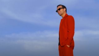 Ο Claydee έρχεται με το "Como Te Llamas" να βάλει "φωτιά" στο καλοκαίρι μας