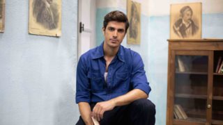 Δημήτρης Γκοτσόπουλος: "Δεν θα τρελαθώ κιόλας. Δεν θεωρώ ότι η δημοσιοποίηση της προσωπικής μου ζωής κάνει καλό στην καριέρα μου"