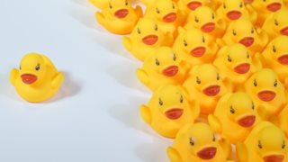 To Unfollow Σώζει, Πιστέψτε Με: «Οι καθημερινοί stars των socialζ χρειάζονται μόνο ένα μικρό κλικ για να εξαφανιστούν μονομιάς»