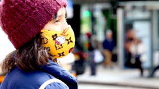 Τι είναι η maskne;: Ο τρόπος για να την αντιμετωπίσετε!