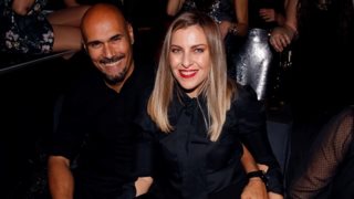 Δημήτρης Σκουλός: Σπάνια δημόσια εμφάνιση με τη σύζυγό του