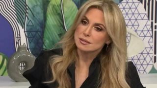 Ζωή Κρονάκη: Μου λέει &quot;Συμβαίνει γιατί υπάρχουν στιγμές που απλά δεν αντέχεις αυτό που σου συμβαίνει&quot;