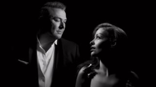 Η Ελένη Φουρέιρα ανακοίνωσε τη συνεργασία με τον Αντώνη Ρέμο! Δες το ατμοσφαιρικό teaser