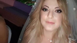 Όλγα Κιουρτσάκη - Φώτης Λιόσης: Παντρεύτηκαν! Η αποκάλυψη του νυφικού &amp; τα πρώτα πλάνα από το after wedding party τους