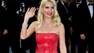 Ελένη Μενεγάκη: Αυτή είναι η εμφάνιση στο κόκκινο χαλί των Καννών που συζητάνε όλοι