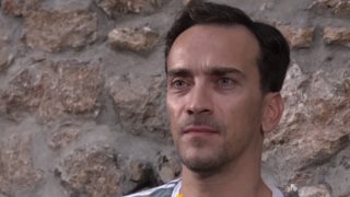 Δημήτρης Σαμόλης: Την πρώτη φορά που ο πατέρας μου με είδε στο θέατρο μού είπε "Δημήτρη, δε βλέπω κάτι". Ήταν σαν μαχαιριά!