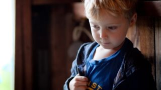 MamaPost by The Mamagers: «Οι συνεχείς παρατηρήσεις και τιμωρίες κάνουν ένα παιδί να πιστέψει ότι είναι ένα &quot;κακό&quot; παιδί και τελικά να γίνει»