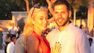 Μικαέλα Φωτιάδη &amp; Γιάννης Μπορμπόκης : Βαφτίζουν το γιο τους | Δείτε το προσκλητήριο!