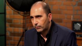 Αλέξανδρος Καλπακίδης: &quot;Η επιστροφή της μυθοπλασίας στην ελληνική τηλεόραση είναι η μεγαλύτερη επιτυχία των &quot;Άγριων Μελισσών&quot;