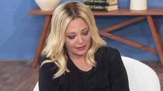 Δάκρυσε η Νάνσυ Ζαμπέτογλου στον αέρα του "Στούντιο 4": "Βγαίνουν μαθήματα ζωής μέσα από αυτές τις ιστορίες"