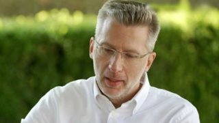 Ο Άκης Σκέρτσος συγκινήθηκε μιλώντας για τον γιο του: "Ο μεγαλύτερος φόβος μου για τον γιο μου είναι η υγεία του"