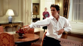 Hugh Grant | Εξακολουθεί να μισεί την σκηνή του 'Love Actually' που αποθεώνουν οι fans