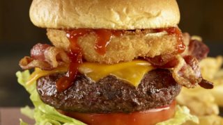 To Hard Rock Cafe παρουσιάζει το Grand Opening Music Festival
: Μάθε τα πάντα για το μουσικό φεστιβάλ &amp; κέρδισε ένα γεύμα για δύο!