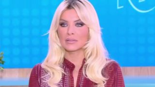 Κατερίνα Καινούργιου: Δεν μου αρέσει, &quot;χτυπάς&quot; τη γυναίκα του