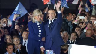 Tiphaine Auzière | H κομψή κόρη της Brigitte Macron έκλεψε τις εντυπώσεις στους πανηγυρισμούς μετά την επανεκλογή του Emmanuel Macron