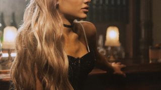 Ariana Grande: Αποχωρίστηκε την τεράστια κοτσίδα της και απέκτησε το hair trend της σεζόν
