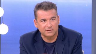 Ο Γιώργος Λιάγκας απαντά στις πιέσεις για κάλυψη της υπόθεσης των παρενοχλήσεων