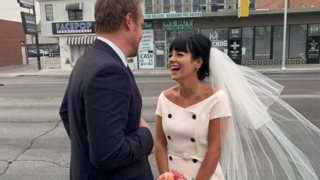 Lily Allen: Aποκάλυψε ότι γνώρισε τον άντρα της μέσω εφαρμογής dating
