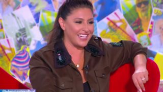 Έλενα Παπαρίζου
: Η εμφάνιση στον Μουτσινά: Τα συγκινητικά λόγια για το χωριό της που χτυπήθηκε από τον «Ιανό»