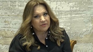 Δέσποινα Μοιραράκη: "Είναι τα χειρότερα Χριστούγεννα της ζωής μου - Το αντιμετωπίζω μόνη μου και στο γυαλί χαμογελάω"