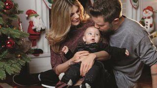 Γιάννης Βαρδής - Νατάσα Σκαφίδα: Το τρυφερό βίντεο της κόρης τους: Video