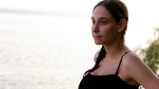 Φωτεινή Αθερίδου
: Φωτογραφίζει τον Κωνσταντίνο Μαγκλάρα να παίζει με τον επτά μηνών γιο τους