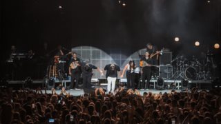 Γιάννης Πλούταρχος – Γιώργος Κακοσαίος - Κατερίνα: | Όλο το Κατράκειο Θέατρο μια αγκαλιά στη μοναδική τους συναυλία